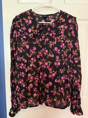 Who What Wear Black Floral Button-Up Blouse with Pink & Tan Flowers